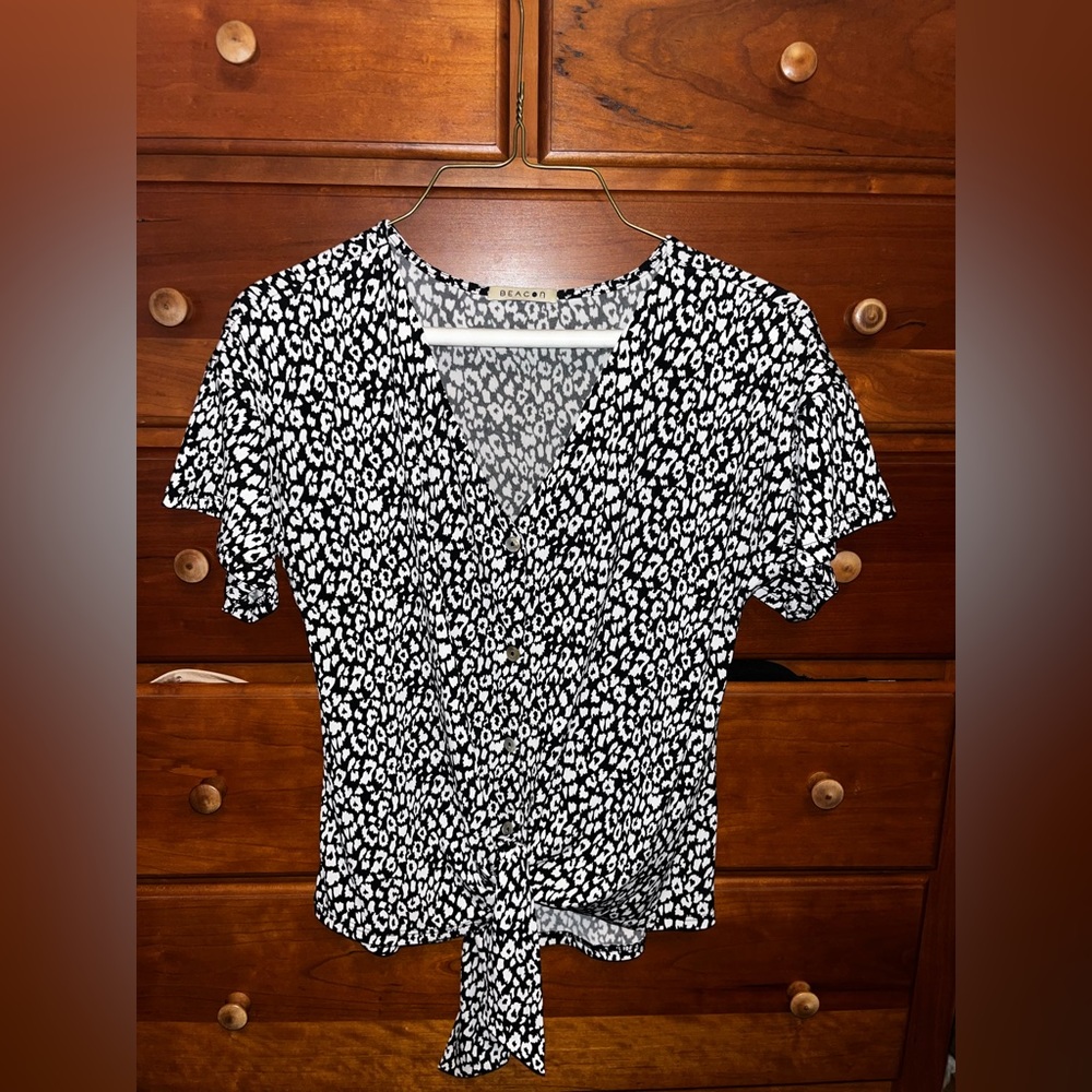 Beacon white and black animal print top small